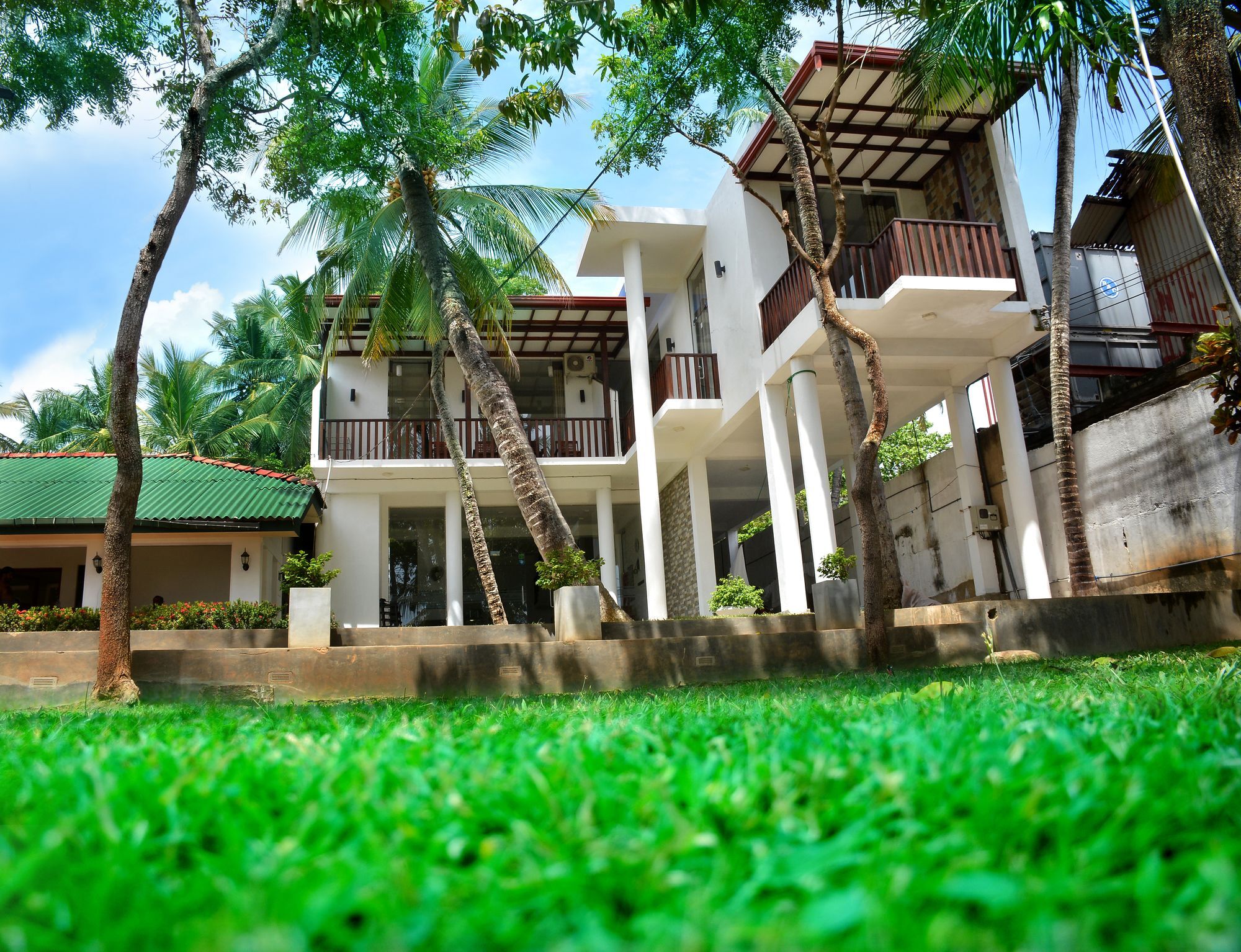 Sea View Tourist Inn تانجالي المظهر الخارجي الصورة